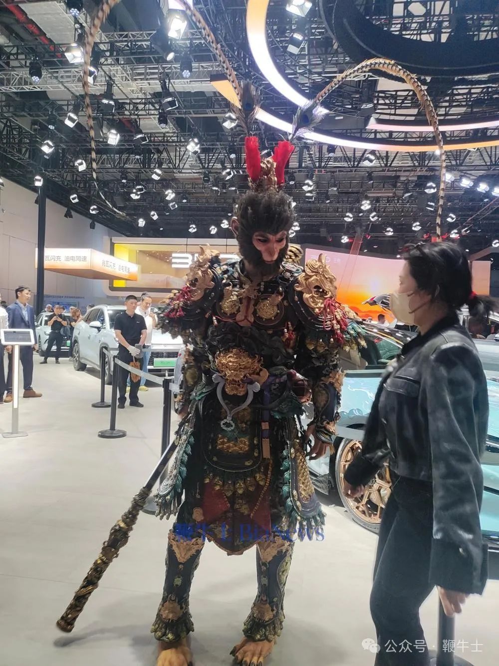上海車(chē)展「車(chē)?！贡P(pán)點(diǎn)：小鵬機(jī)器人吸睛，比亞迪派出悟空