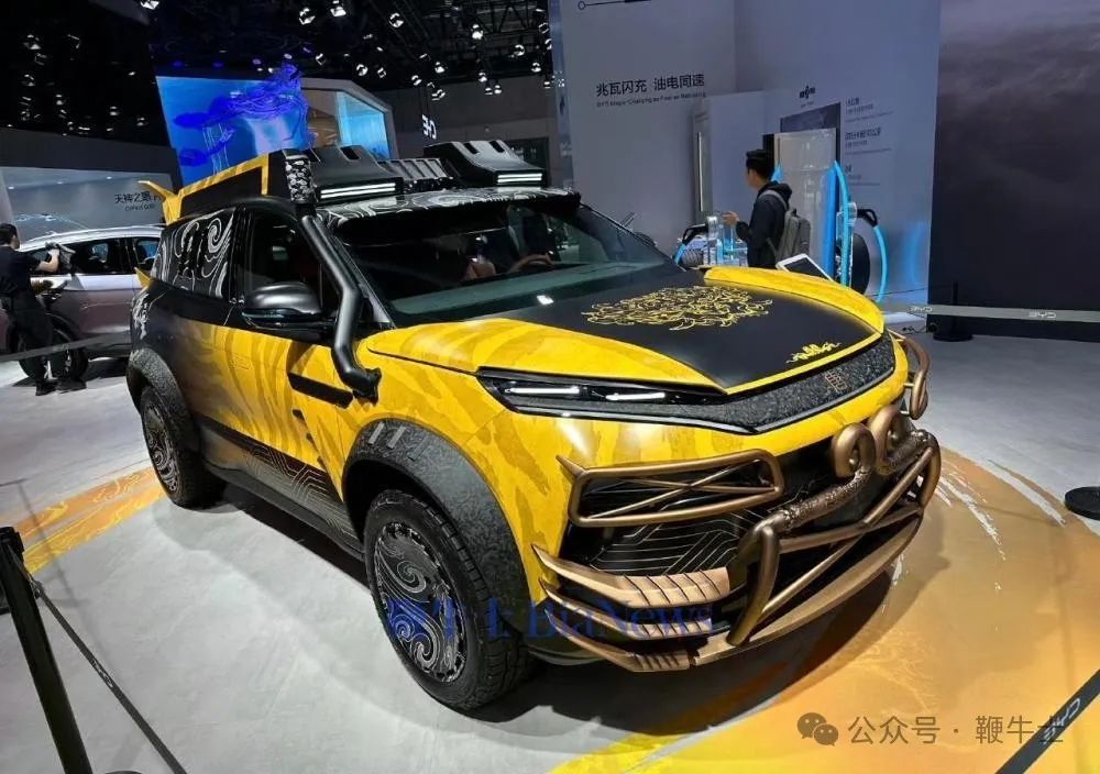 上海車(chē)展「車(chē)模」盤(pán)點(diǎn)：小鵬機(jī)器人吸睛，比亞迪派出悟空