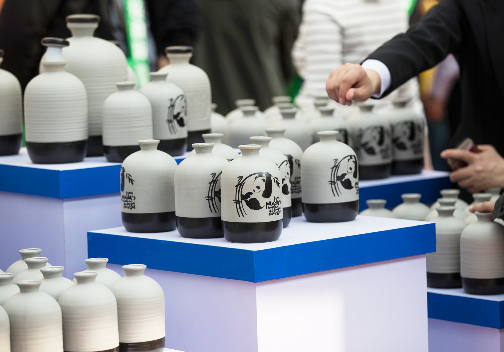 金種子酒等白酒股周跌超3%，白酒指數(shù)未能實(shí)現(xiàn)周線7連陽